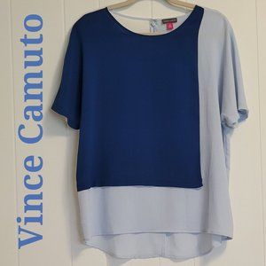 Vince Camuto two toned blue short sleeve blouse with back zipper size: M NWOT